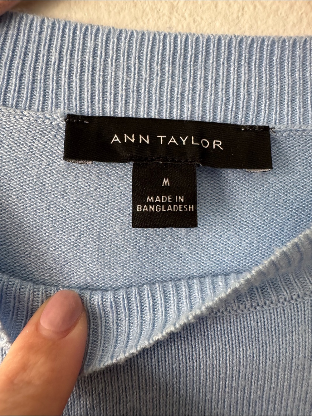 Ann Taylor Light Blue Knit Crewneck Shell - Picture 2 of 3